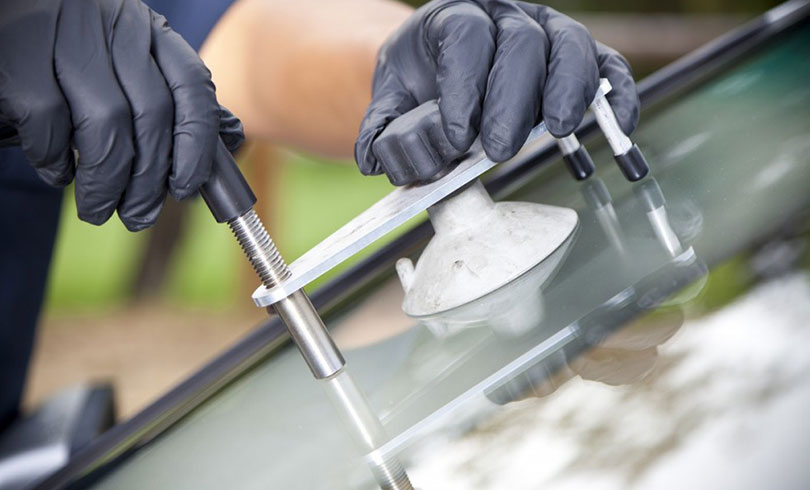 repairing car windshield